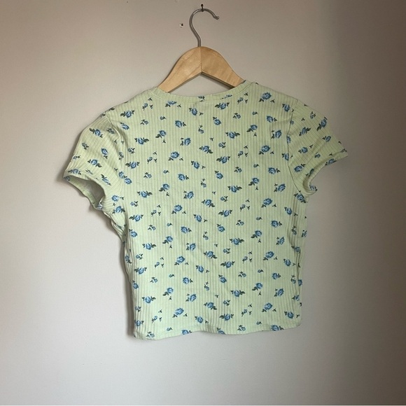 Wild Fable Cream and Blue Short Sleeve Tee - Picture 2 of 5